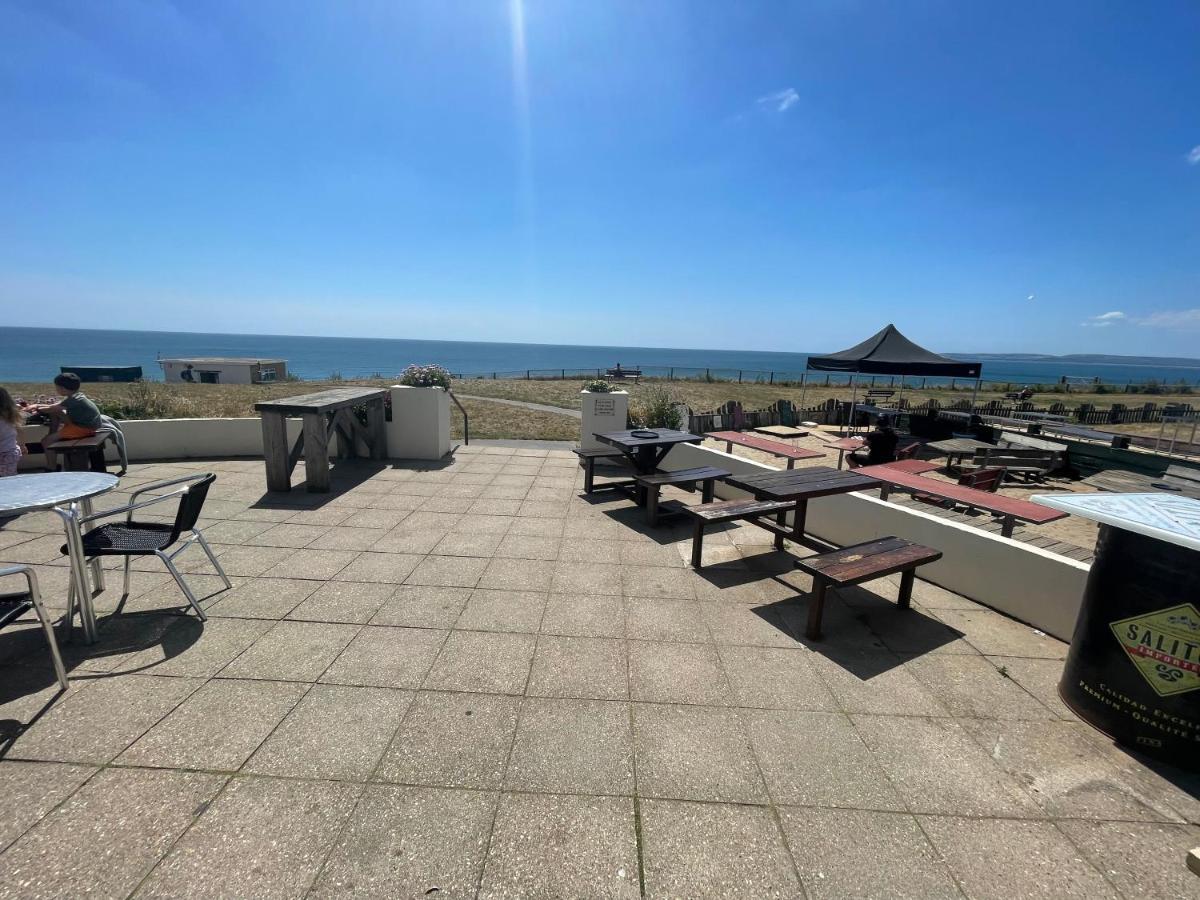 The Jungle Apartment - By Coastline Retreats - Jungle Themed Garden Apartment - Outdoor Bath - Next To Seafront - Childrens Toys - Superfast Wifi - Netflix - Disney Bournemouth Eksteriør bilde